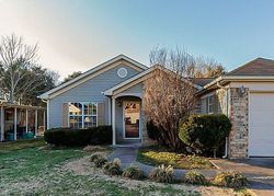 Stoneview Dr - Antioch, TN